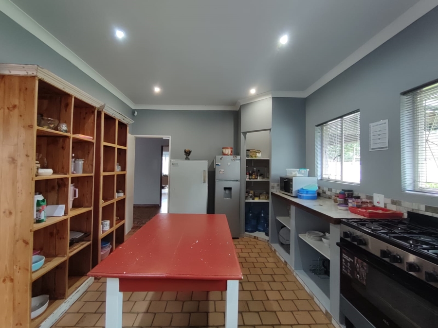 6 Bedroom Property for Sale in Flamwood North West